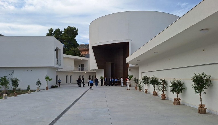 Nuova Chiesa parrocchiale di Santa Lucia ad Enna bassa - una festa taciuta e contestata!