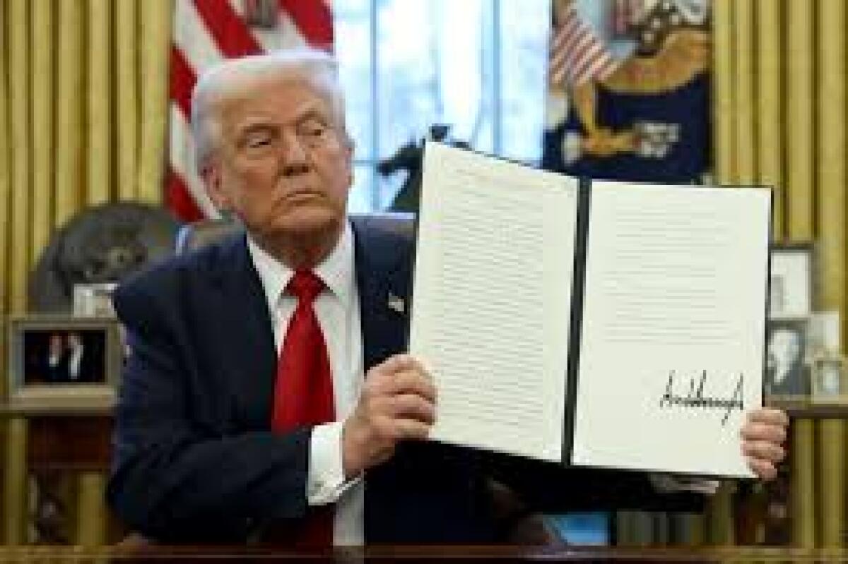 √i√i - Trump: la Sicilia sarà il 51mo Stato Usa. A Enna nasce il partito pro-Usa - 