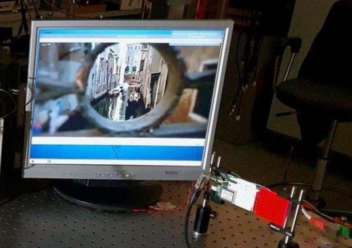 La luce che comunica: verso una nuova generazione di reti ottiche wireless - 