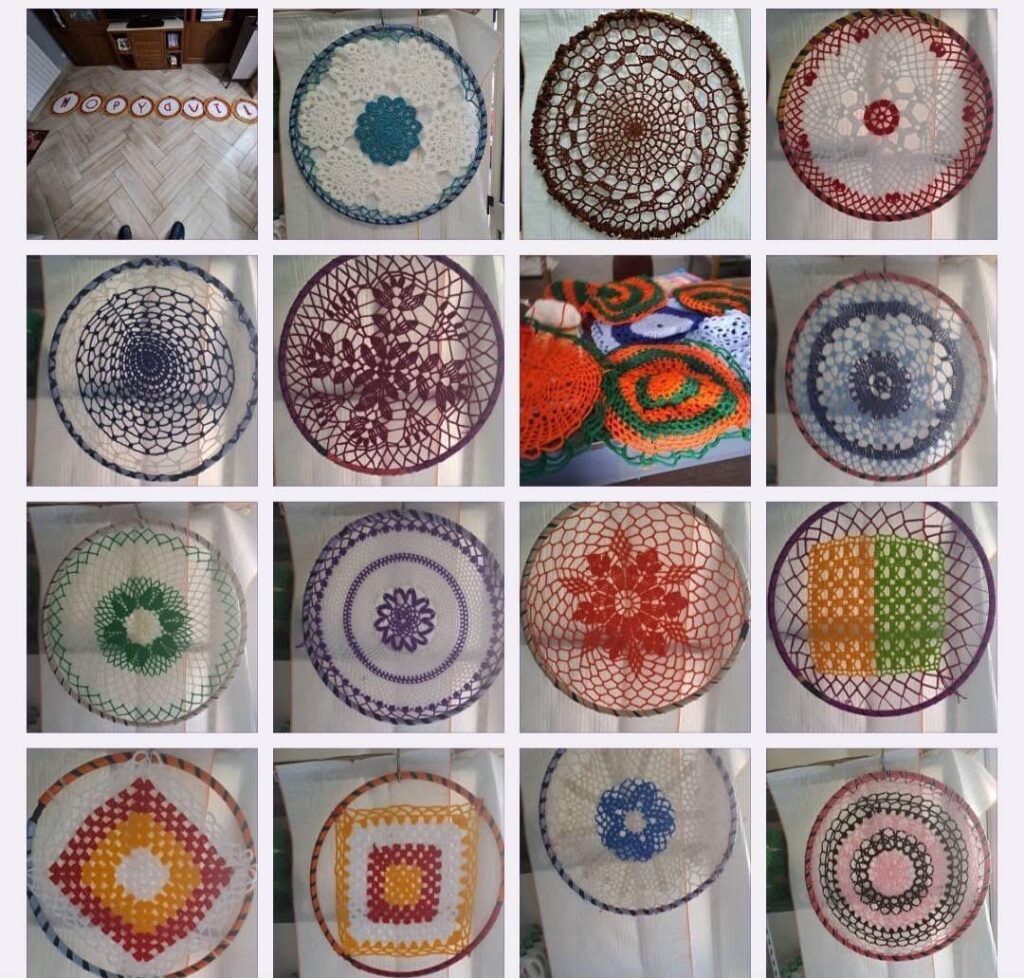 Aidone: centrini a mano come arredo urbano nel centro storico