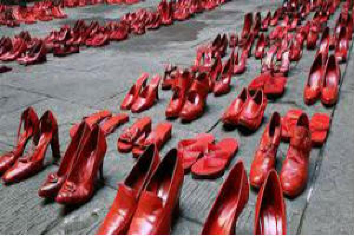 Donne vittime di violenza, firmati i primi contratti di lavoro alla Regione - 