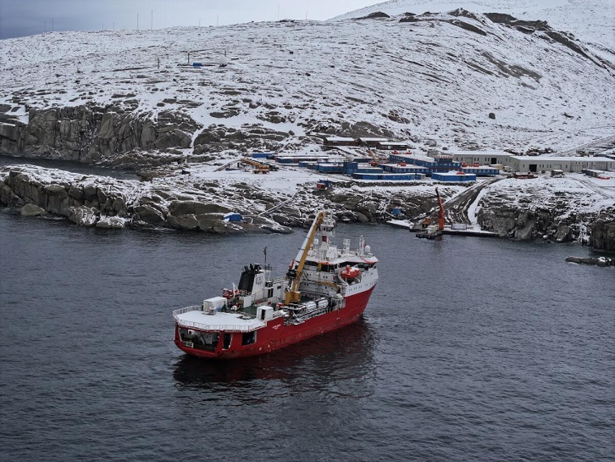 Antartide: la rompighiaccio Laura Bassi inizia missione scientifica - default