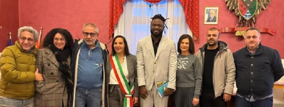 Aidone conferita la cittadinanza italiana a Rasheed Bello nigeriano di 32 anni - 