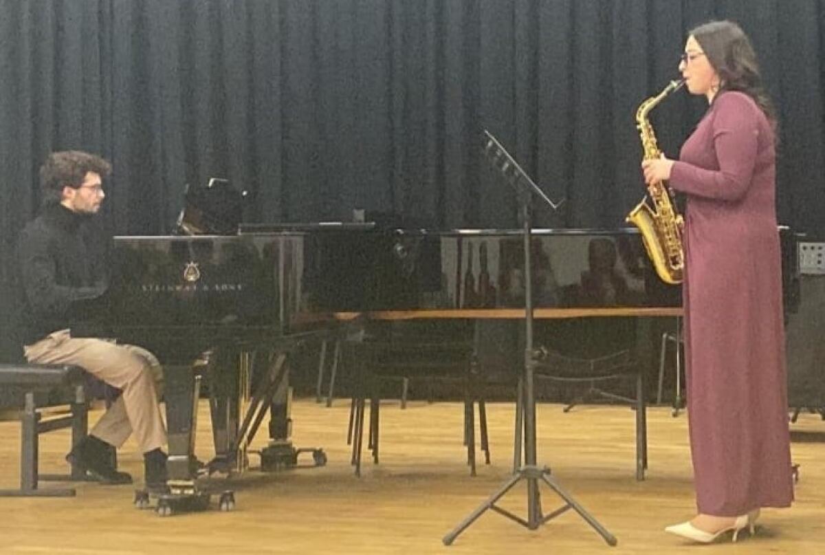 Gagliano C.to - tesi di Giusy Di Fini: "Il saxofono e le donne, dall'emarginazione alle emancipazione" - 