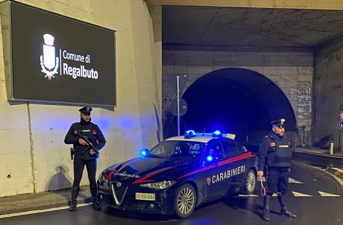 Carabinieri: controlli durante movida a Regalbuto - 