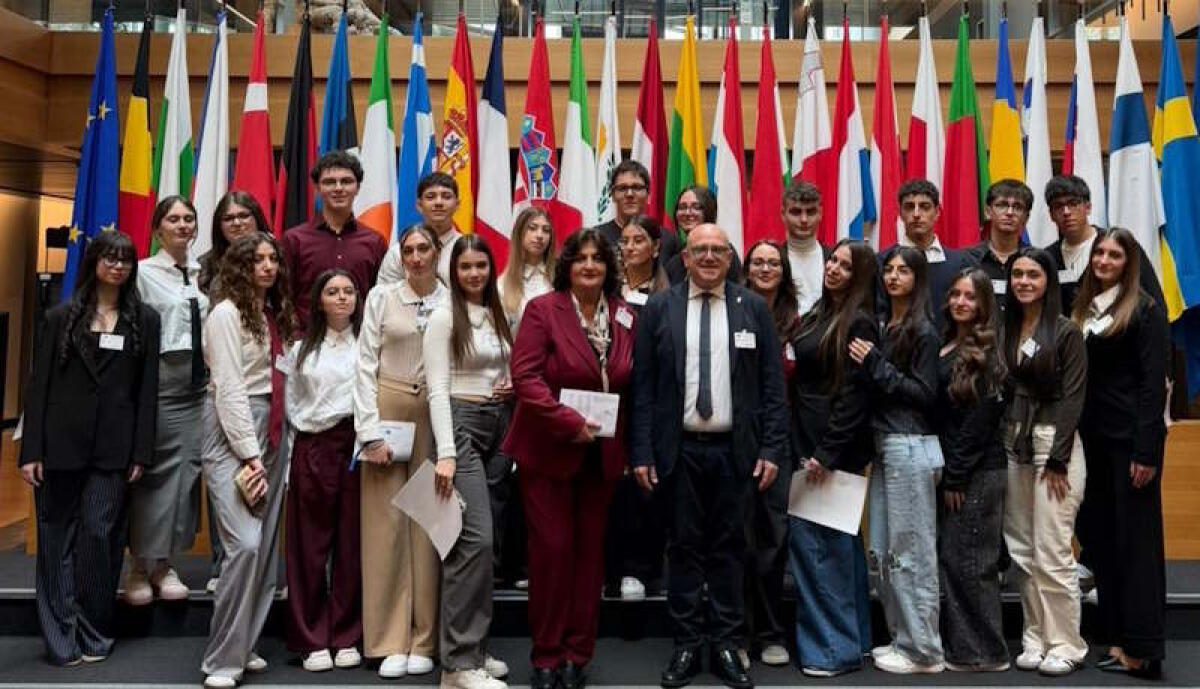 Nicosia: viaggio-studio a Strasburgo studenti dell’istituto “Fratelli Testa” - 