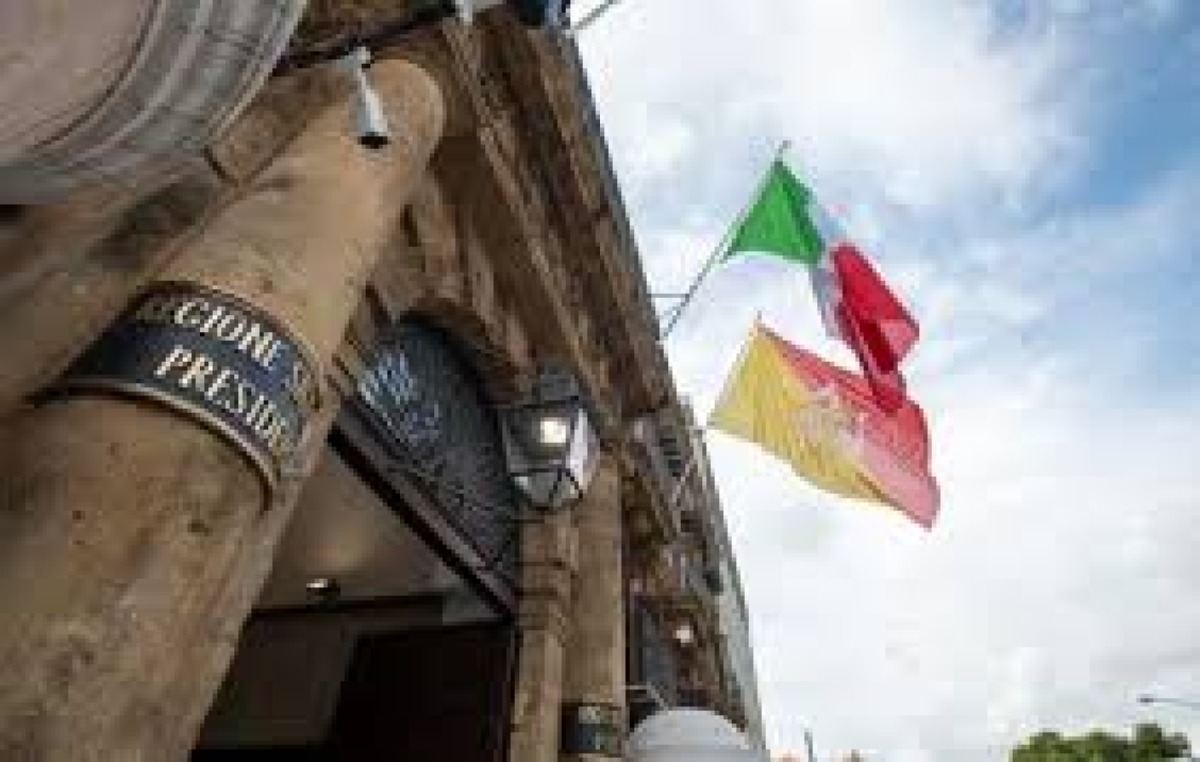 Autonomie locali, dalla Regione 108 milioni per Città metropolitane e Liberi consorzi, 115 milioni per i Comuni siciliani  - 