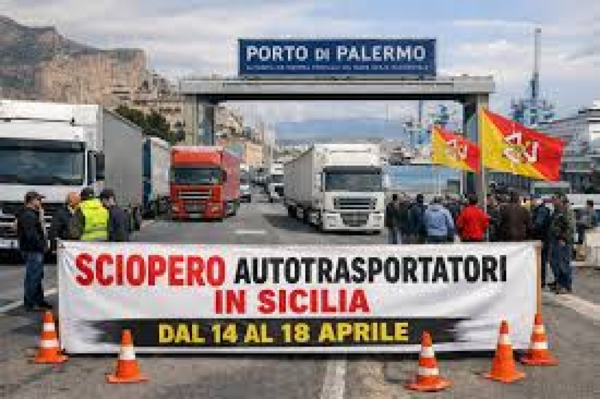 Caro Carburanti. Sicilia: partito lo sciopero degli autotrasportatori fino al 18. Schifani: «In arrivo 25 mln per sostenere autotrasporto, agricoltura e pesca» - 