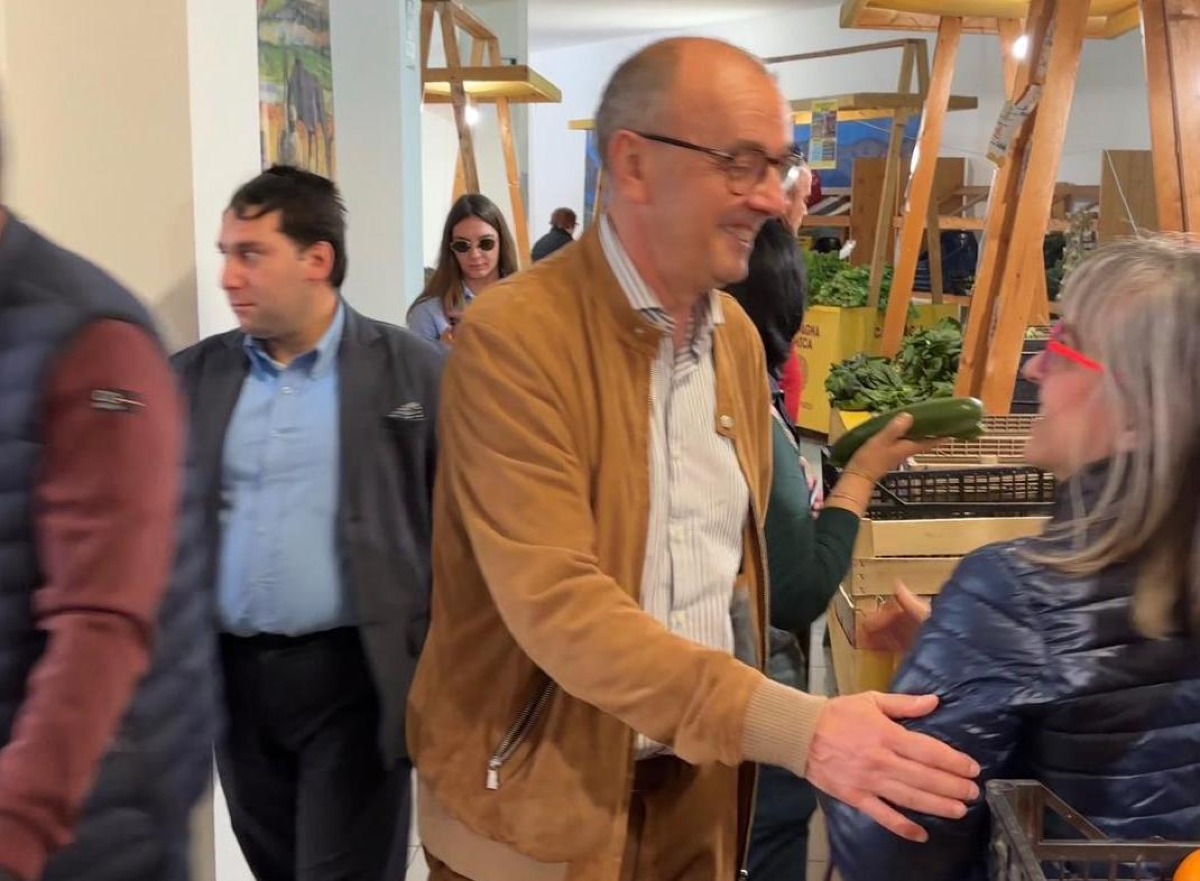 Candidato De Rose: continuano le passeggiate elettorali in vista delle elezioni amministrative  - 