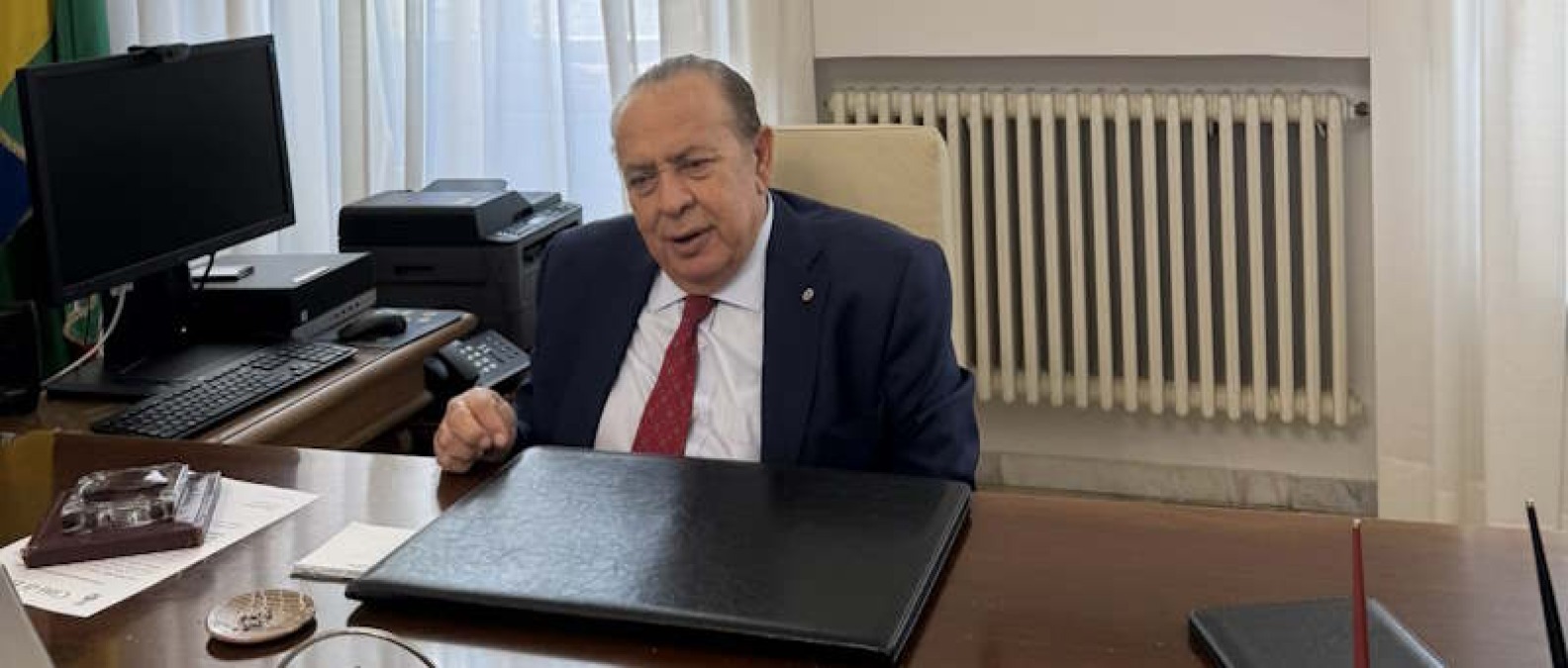 Enna, il sindaco Crisafulli presenta la nuova giunta municipale: cinque donne su nove componenti - 