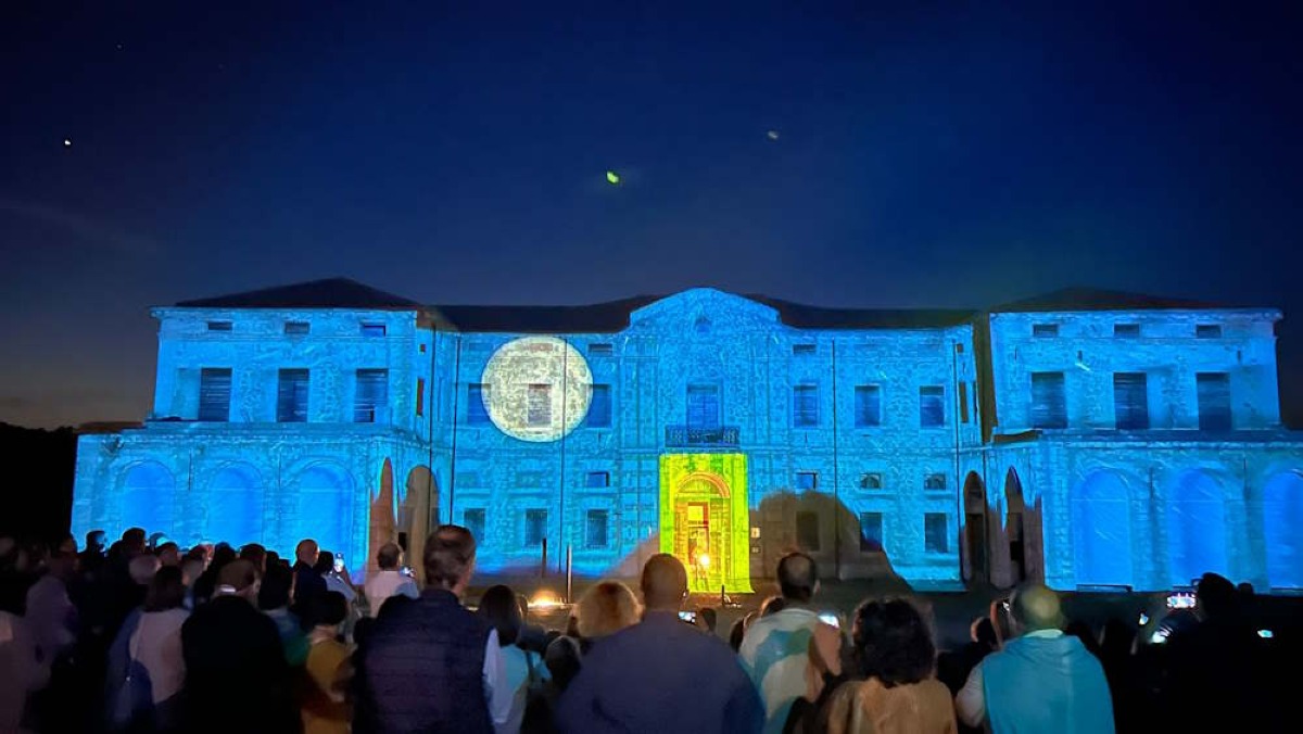 Enna. “Sicilia Sottosopra”: a Palazzo Pennisi il videomapping narrativo conclude il progetto “Cinema di Periferia” - 