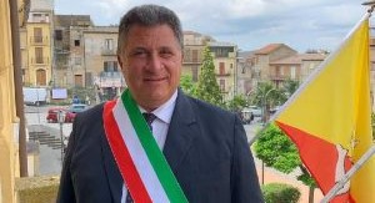 Barrafranca: respinta la sfiducia al sindaco Giuseppe Lo Monaco - 