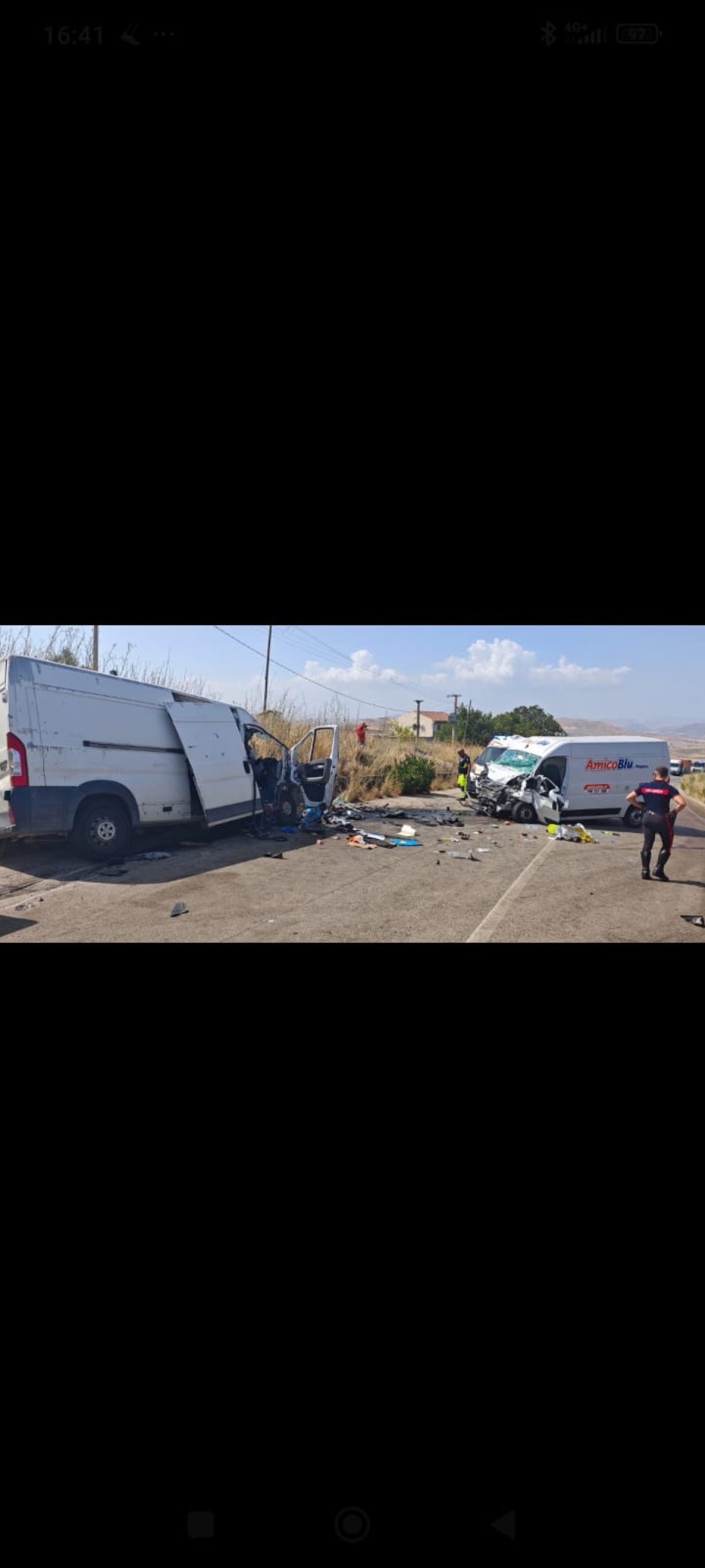 Incidente mortale sulla SP4 scontro frontale tra due furgoni, due morti e cinque feriti - 