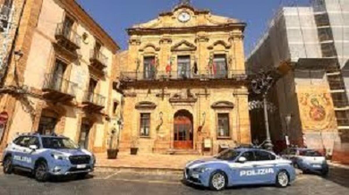 Piazza Armerina. Polizia arresta in flagranza di reato un giovane detenzione trasporto sostanza stupefacente ai fini di spaccio - 