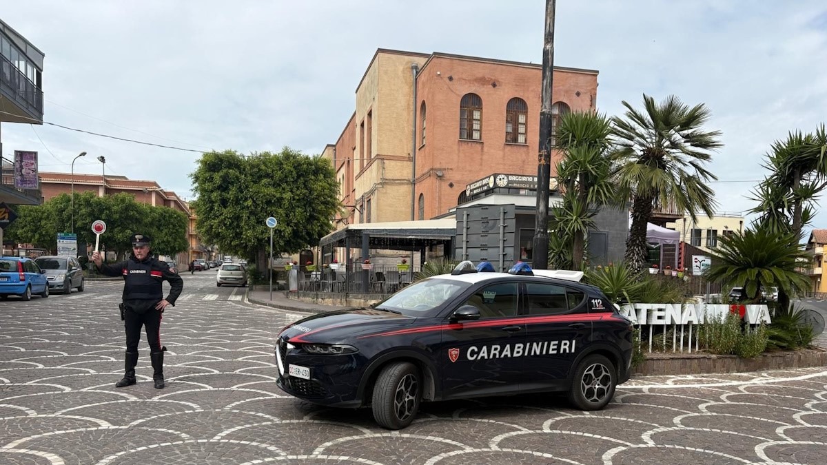 Catenanuova: Carabinieri sospendono attività di bar, violazioni per oltre 38mila euro - 