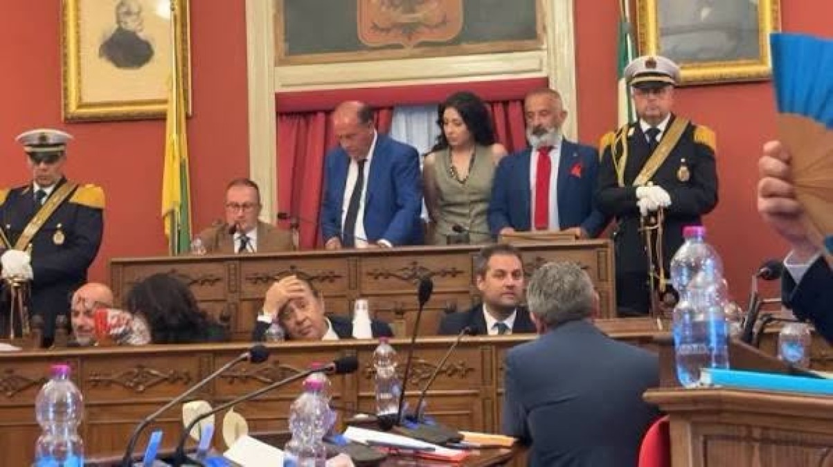 Pillole by Massimo Greco: gestione del servizio rifiuti al Comune di Enna - 