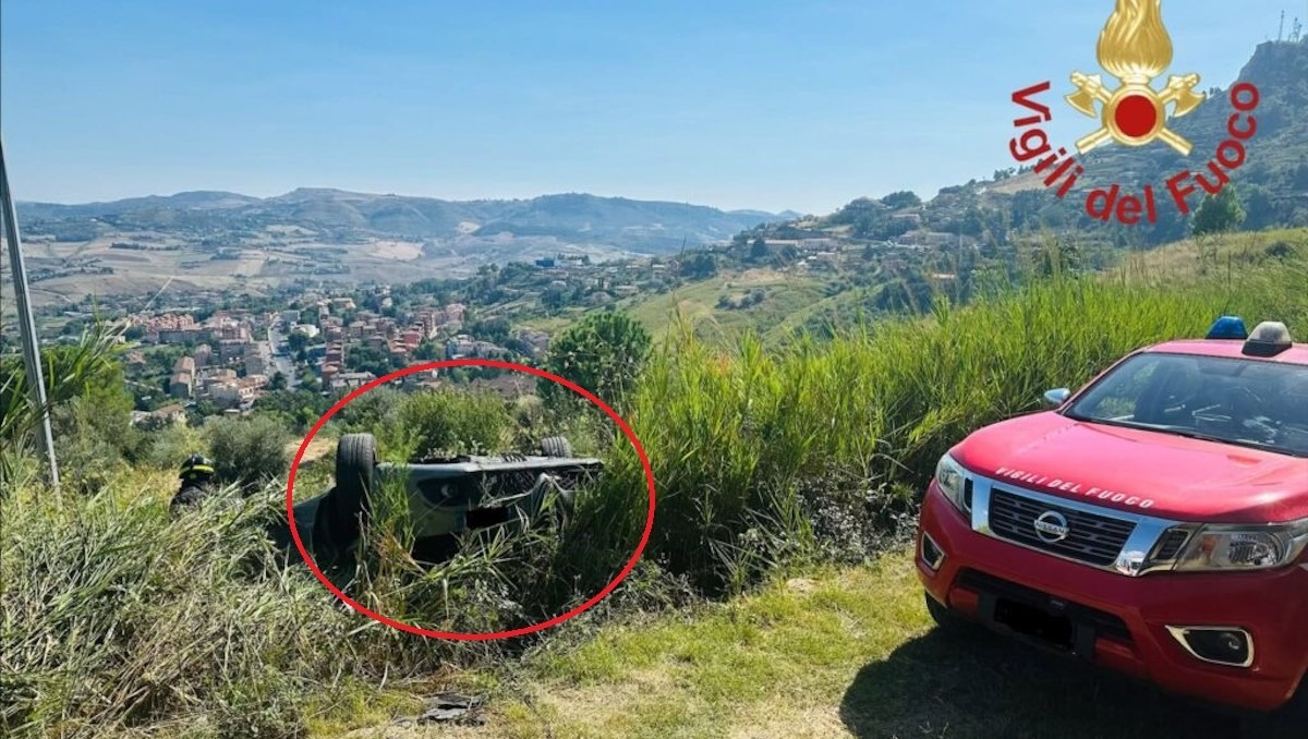 Enna: sulla strada San Calogero auto finisce nella scarpata sottostante - 