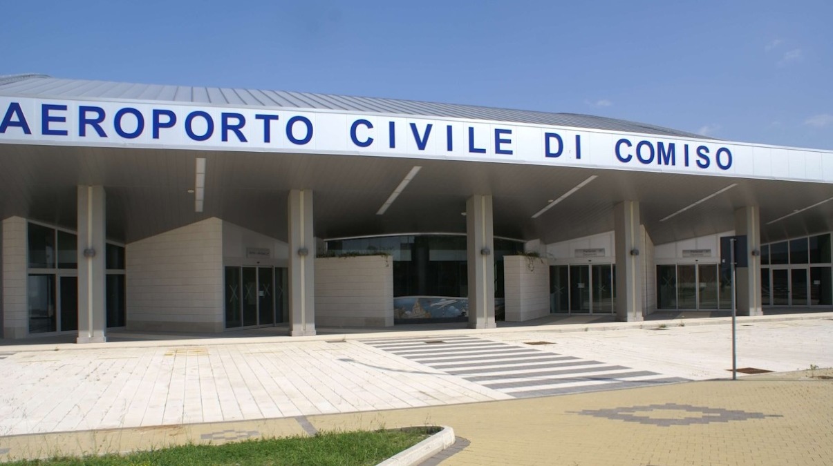 Aeroporto di Comiso, riunione a Palazzo d'Orléans sul progetto di sviluppo dell'area cargo  - 
