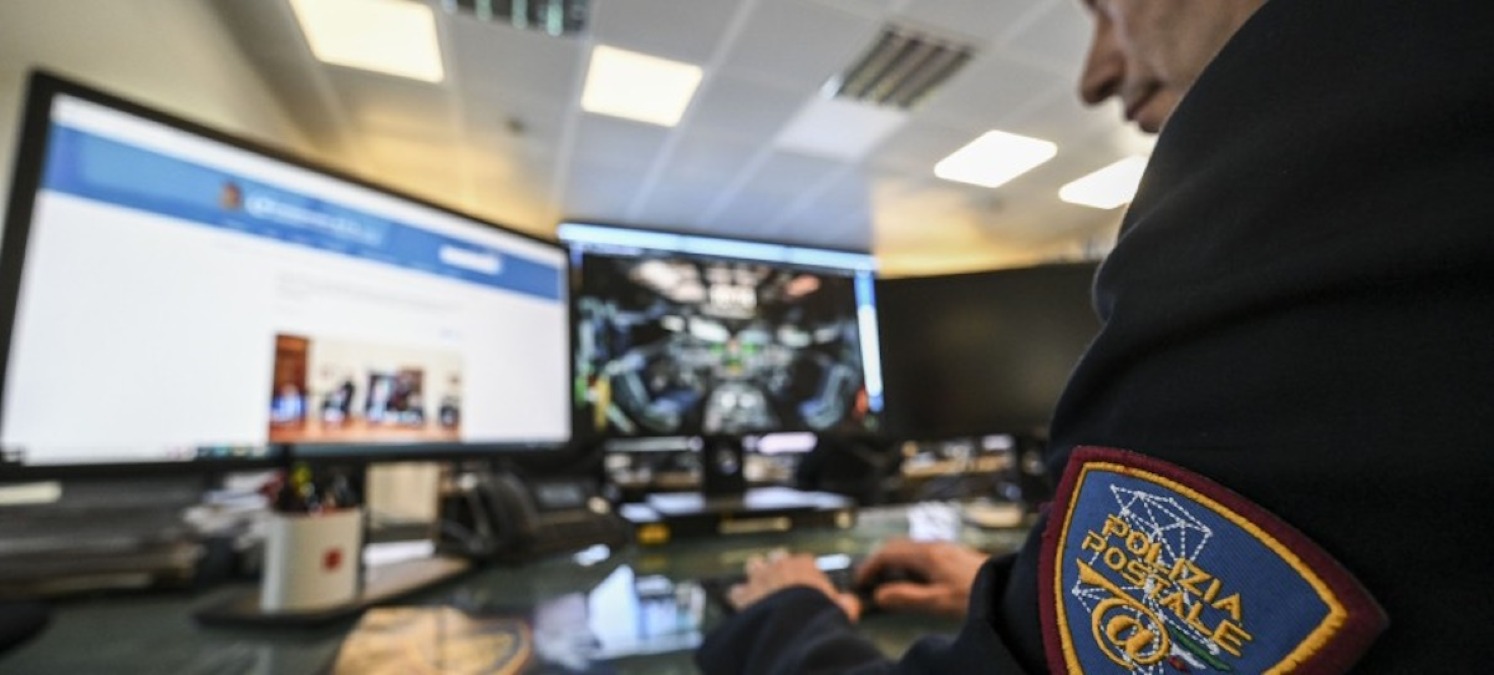 Sezione Operativa per la Sicurezza Cibernetica di Enna incontra gli studenti - 