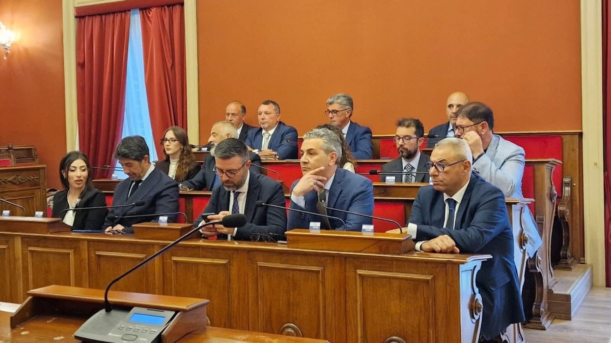 Enna, scontro in Consiglio comunale: Enna Democratica e Prima Enna attaccano duramente l'MPA - 