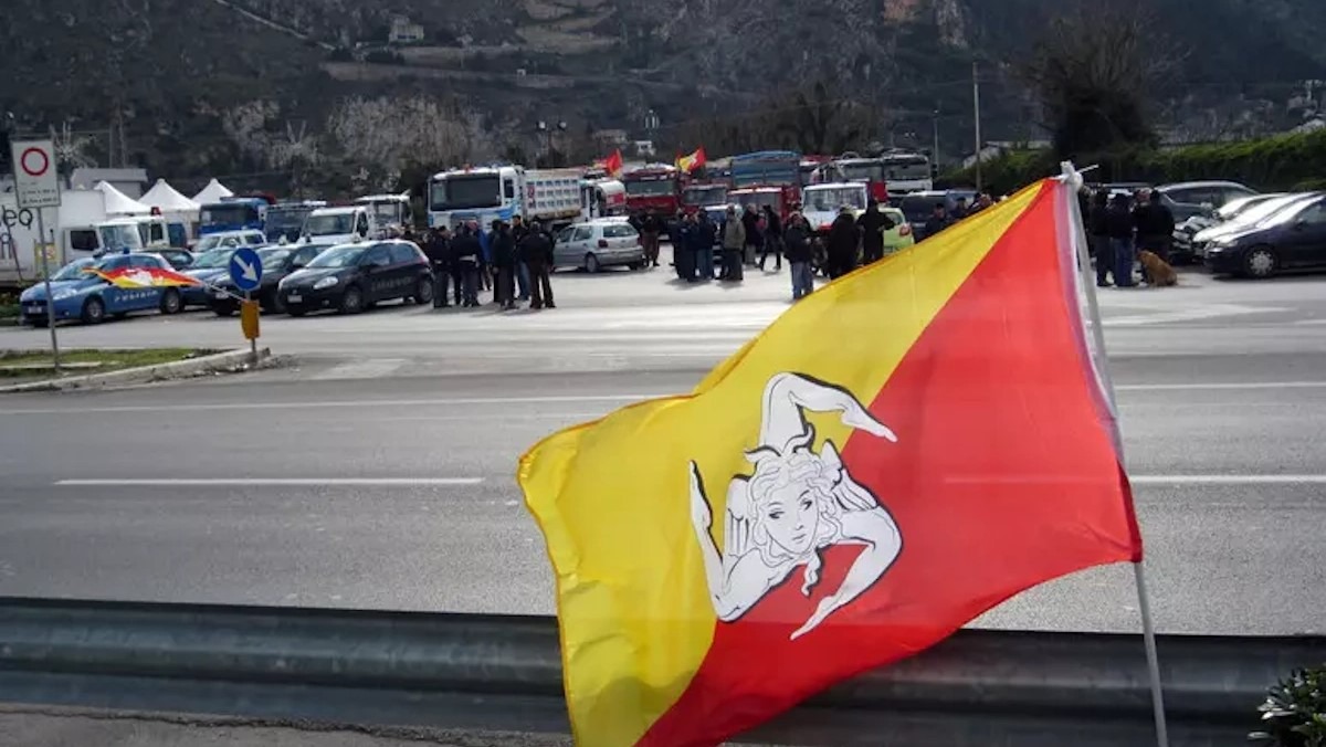 Sicilia: revocato il fermo dal Comitato autotrasportatori - 