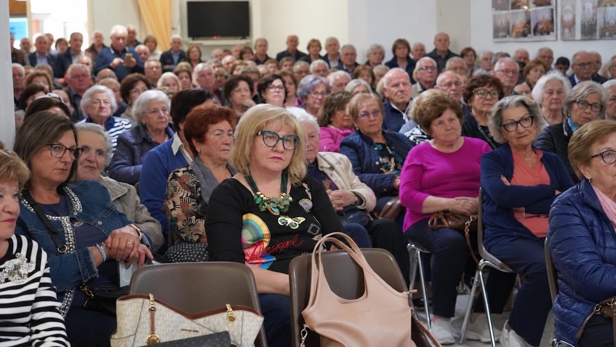 Leonforte. Polizia incontra cittadini per prevenire le truffe agli anziani - 