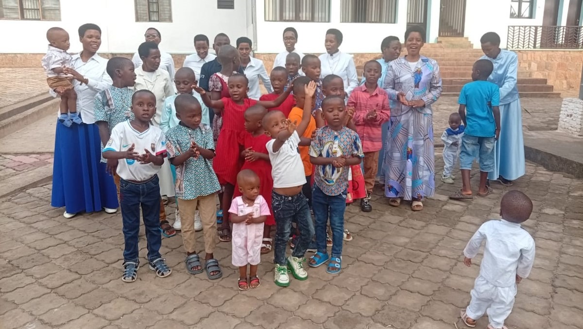 Troina. Raccolta fondi per aiuto orfani di guerra in Burundi  - 